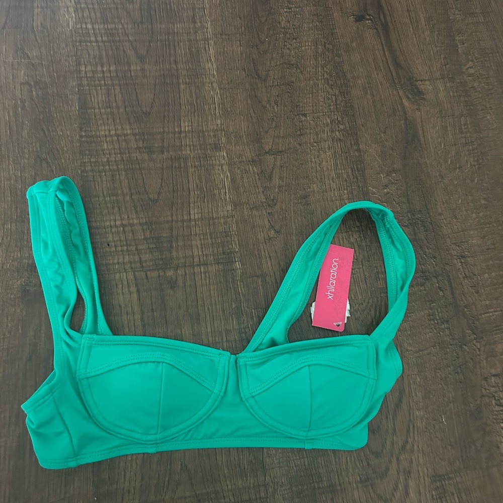 Target bikini top, size s never worn